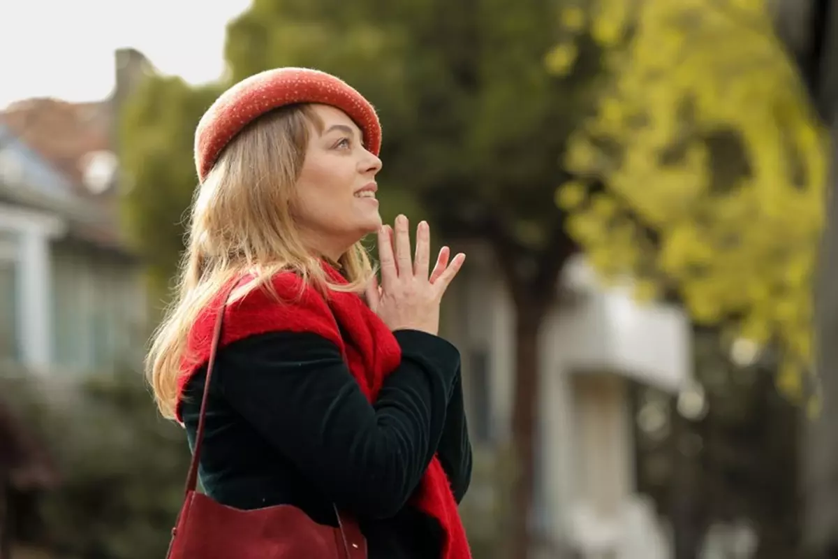 Bahar dizisi seti veda pastası