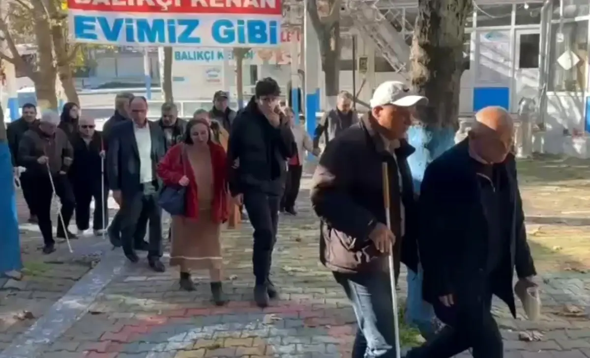 Beylikdüzü Deniz Canlıları Müzesi, Görme Engellilere Dokunarak Keşif İmkanı Sunuyor