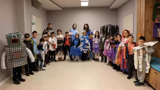 Ümraniye'de Atıktan Şıklığa: Öğrencilerin Sıfır Atık Moda Defilesi