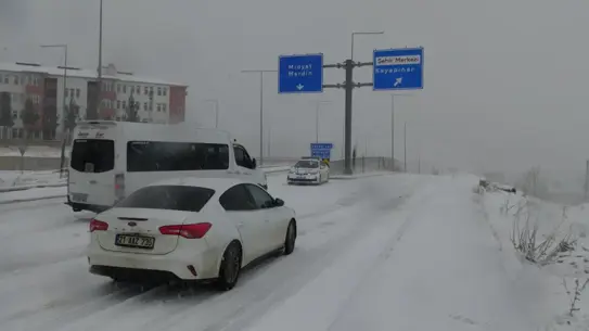 Red Kit'in karla çizilmiş detaylı görüntüsü