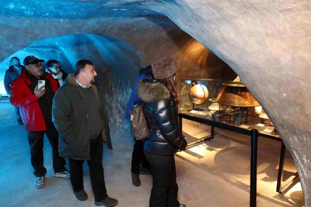 Talas’ta Kültür Turizmi Şöleni: 90 Rehber Osmanlı Sokağı’nı Keşfetti