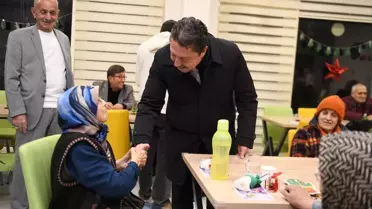 Beypazarı'nda Yeni Yıla Özel: Belediye Başkanı Özer Kasap'tan Huzurevi Ziyareti