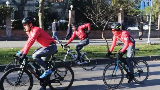 Bisiklet turu sırasında Karadeniz kıyısında