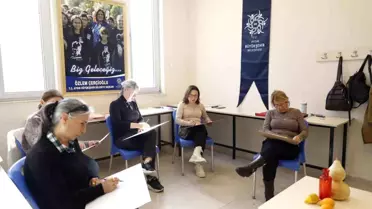 Resim eğitimi sırasında katılımcılar