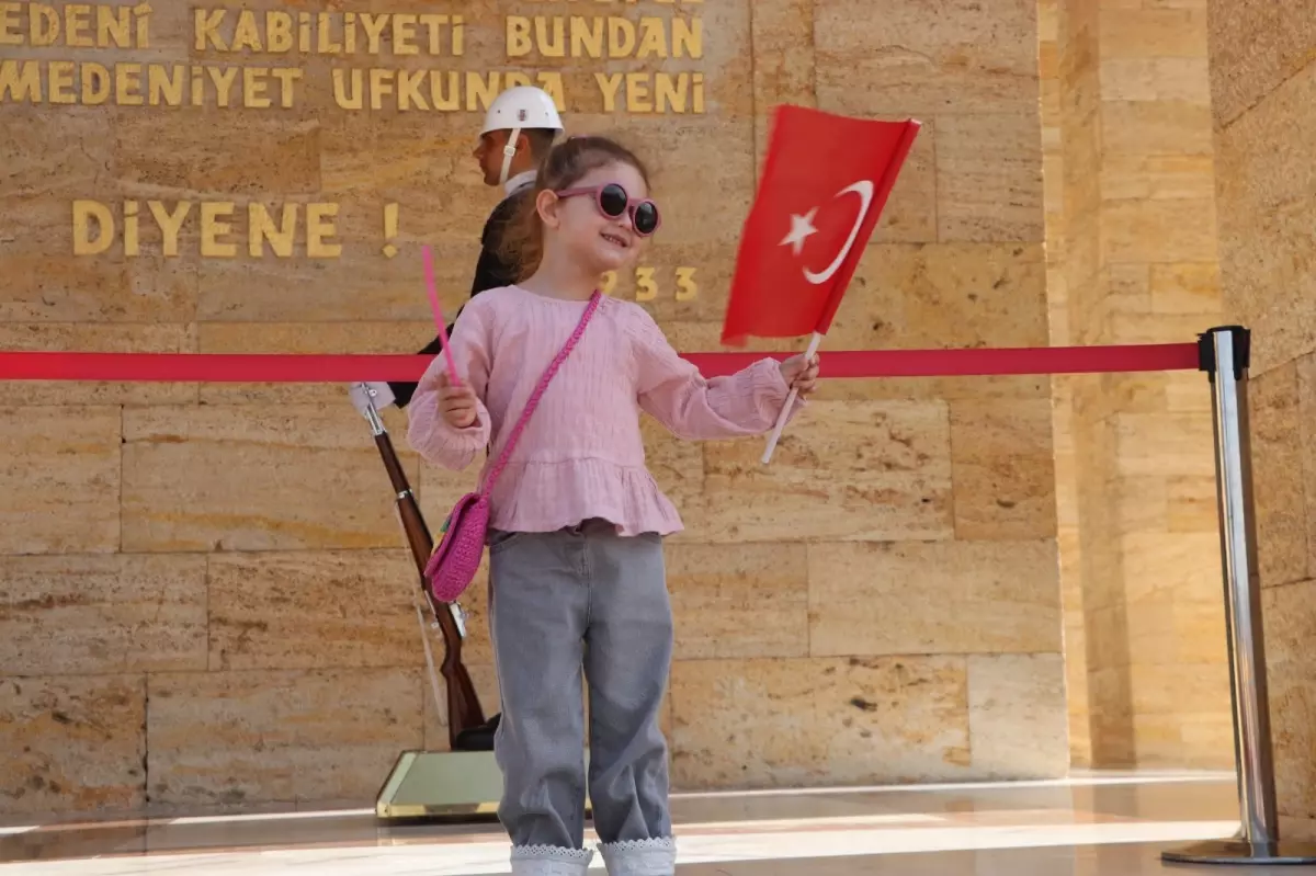 2025'te Anıtkabir'e Rekor Ziyaret: 8,2 Milyon Kişi Tarihe Tanıklık Etti