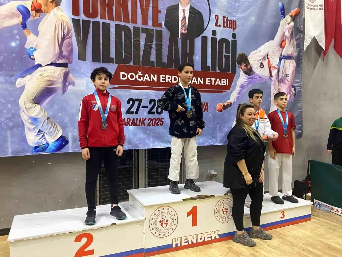 Düzce Kaynaşlı Karate Takımı Yıldızlar Ligi’nde Altın ve Gümüş Madalyalar Kazandı