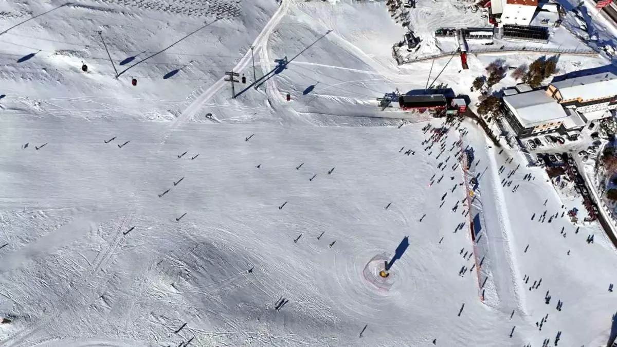 Erciyes Kayak Merkezi Yılbaşı Coşkusuna Kapı Açtı