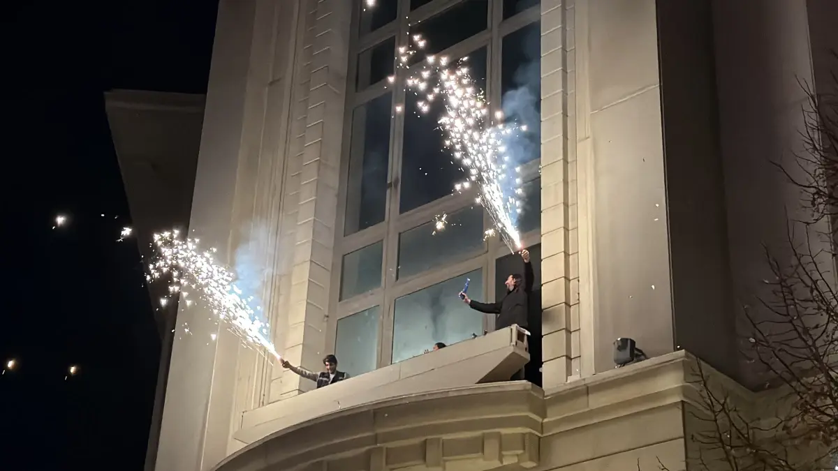 Eskişehir'in İsmet İnönü Caddesi'nde 2026 Yılbaşı Coşkusu