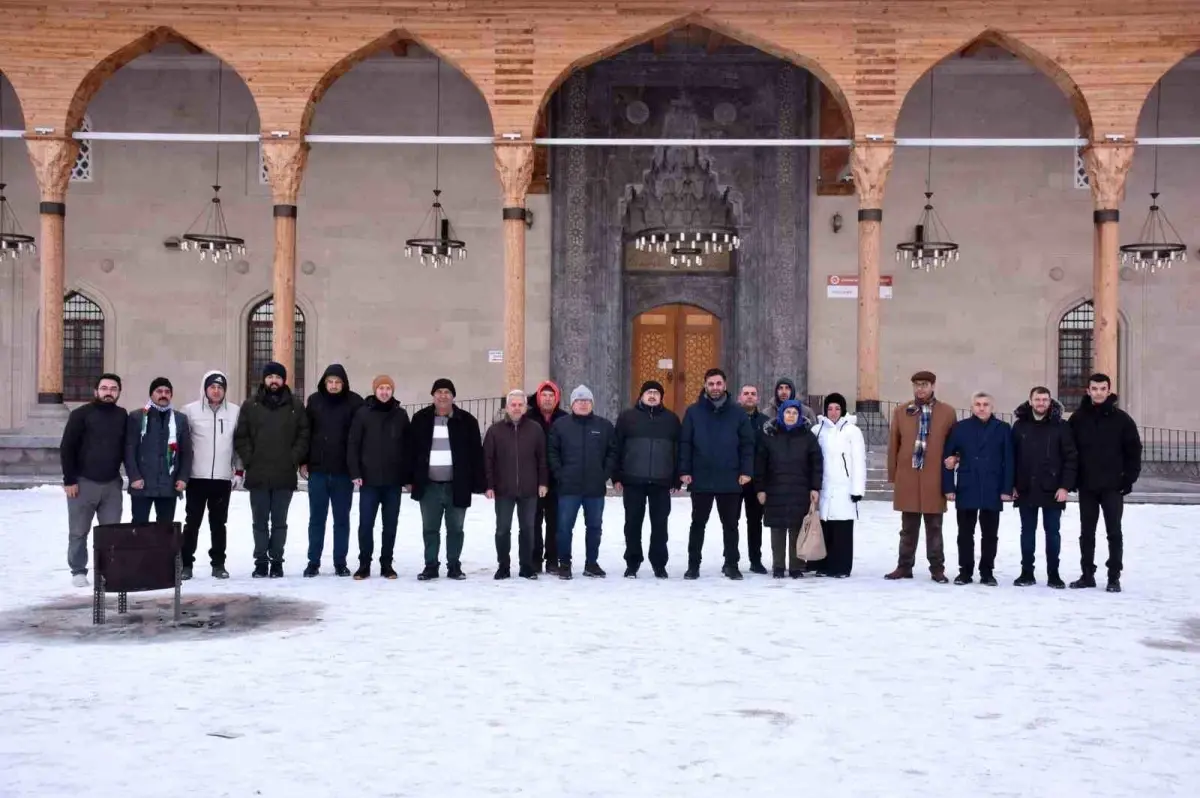 Afyonkarahisar’da Gençler, Sabaha Birlikte Başladı: ‘Gençlerimizle 2026’ya Merhaba’ Etkinliği