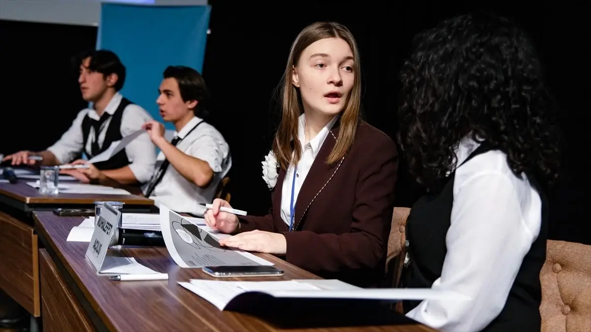 Kocaeli Liseler Arası Münazara Turnuvası Coşku Yarattı