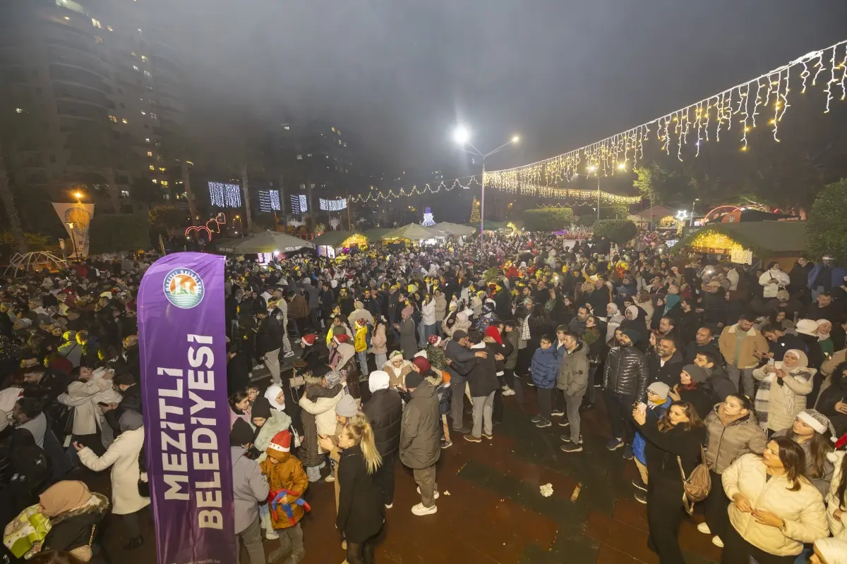 Mersin’de 2026 Yılını Coşkuyla Karşılayan Binlerce Kişi