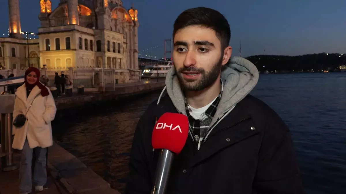 Ortaköy'de Yılbaşı Coşkusu ve Kalabalık: Güvenlik Önlemleriyle Büyülü Anlar