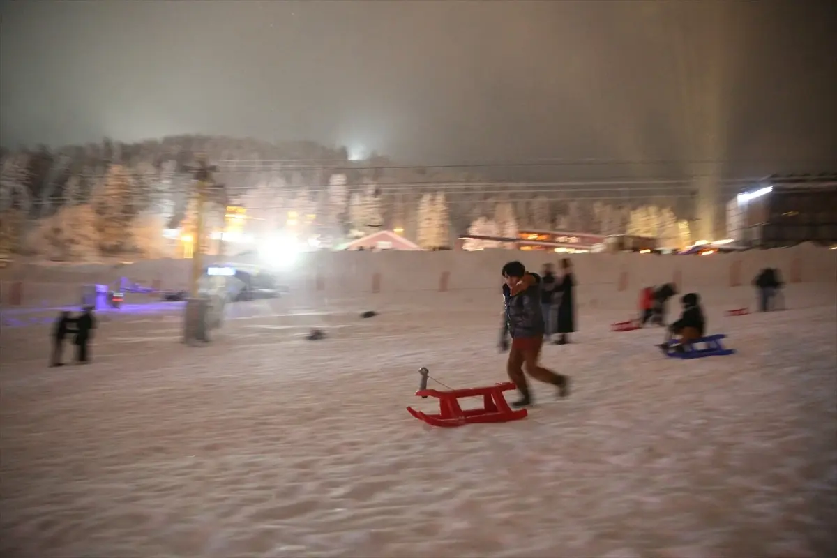 Uludağ’da Yeni Yıla Bembeyaz Coşku ve Doluluk Rekoru