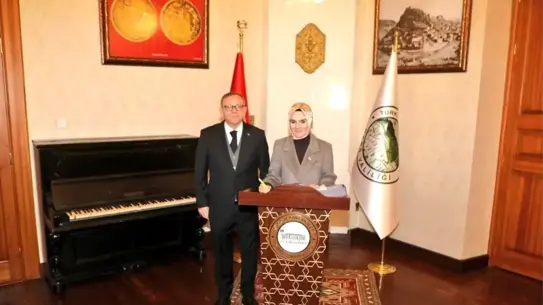 Bakan Göktaş ve Kars yetkilileri bir arada