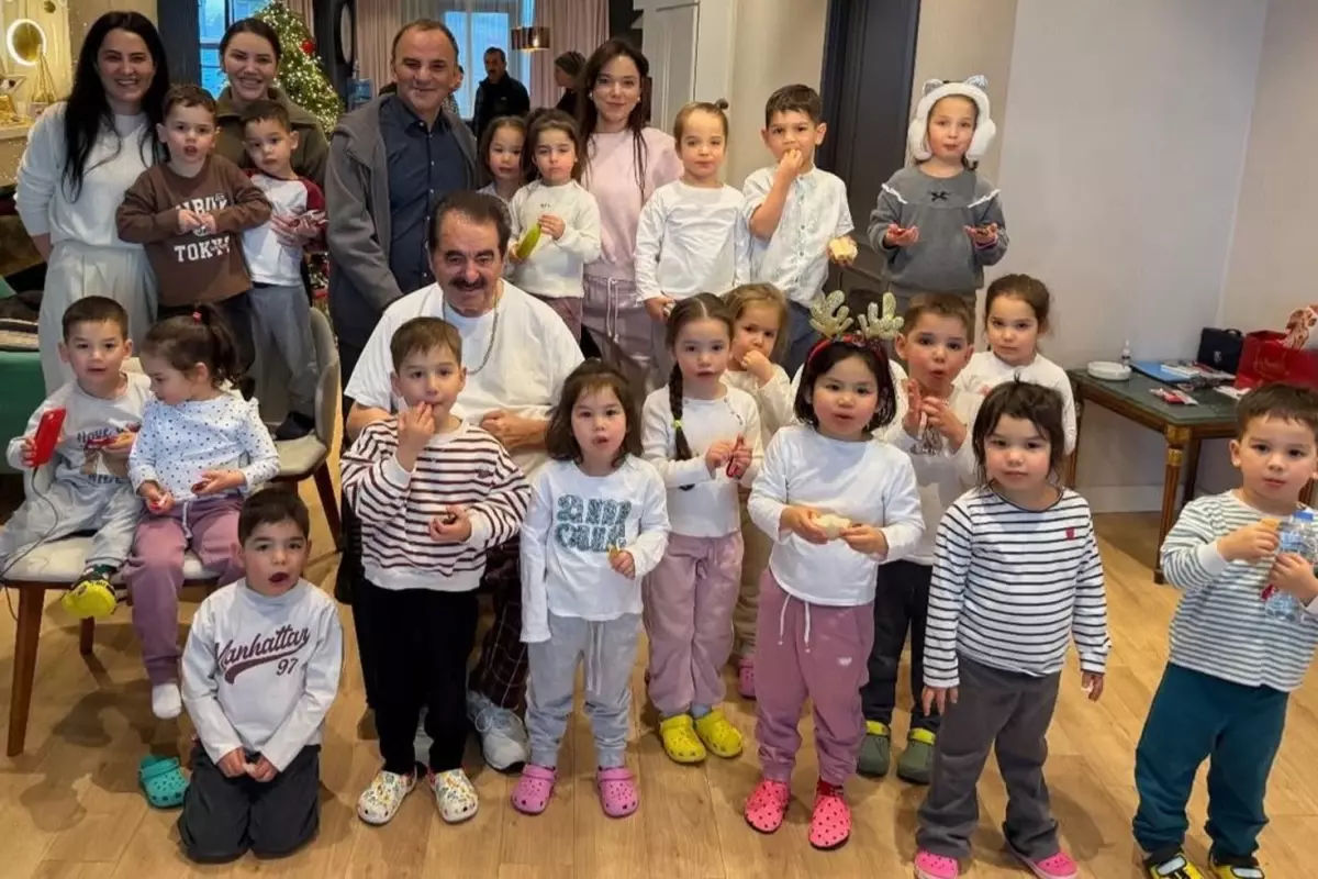 İbrahim Tatlıses, Batum’da Kırmızı Bültenli Galip Öztürk ve 20 Çocuğu ile Buluştu