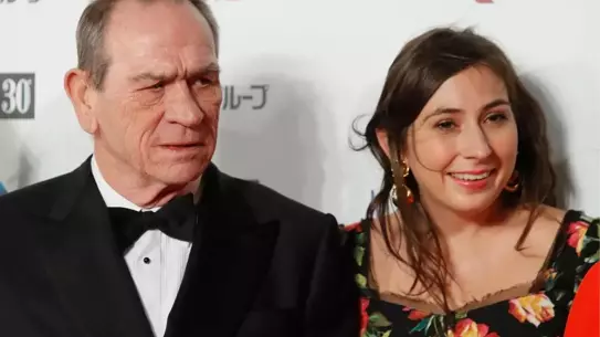 Tommy Lee Jones'un 34 Yaşındaki Kızı Victoria, San Francisco Otelinde Hayatıyla Vedalaştı