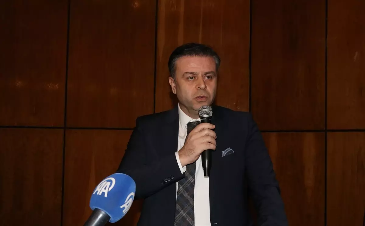 Rize'de Gençlerin Sahne Şöleni: 'Kim Var' Sanat Projesi Büyük İlgi Topladı