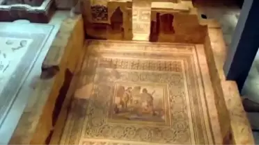 Çingene Kızı mozaiği detayları