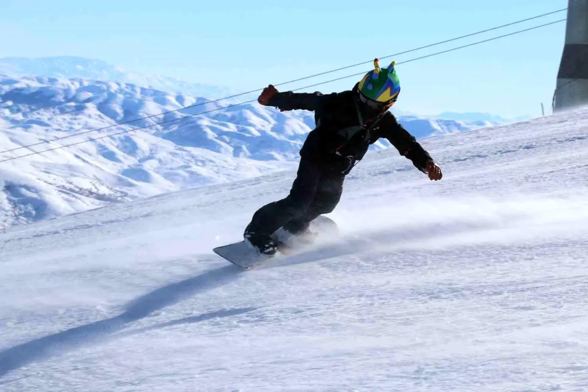 Yıldız Dağı'nda Bembeyaz Bir Başlangıç: Kayak Sezonu Resmen Açıldı
