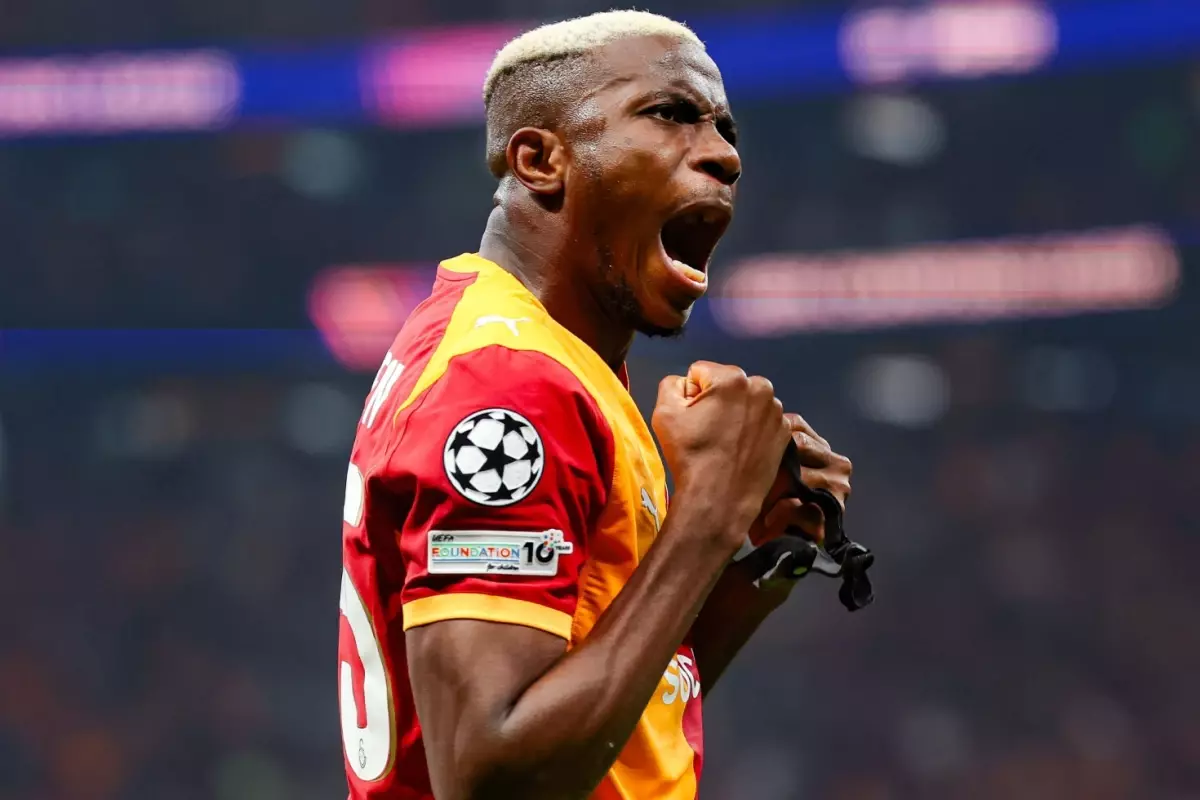 Osimhen'in 750 Bin Dolar Değerindeki Işıltılı Kolyesi Gözleri Doldurdu