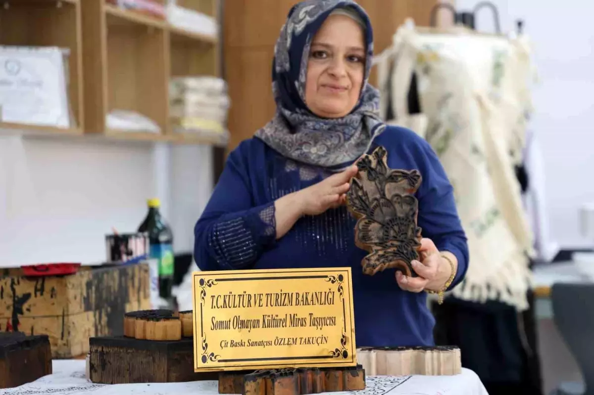 Özlem Takuç, Elazığ’da Çit Baskı Geleneğini Yeni Nesillere Aktarıyor