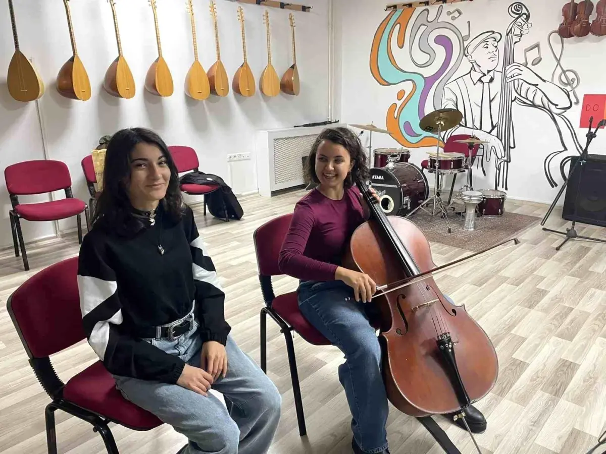 Menteşe Gençliği Müzik Atölyeleriyle Yaratıcılığa Davet Ediyor