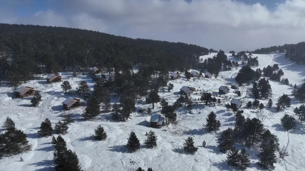 Kışın Büyüsü Dumanlı Tabiat Parkı'nda: Karla Kaplı Patikalar ve Eğlenceli Aktiviteler