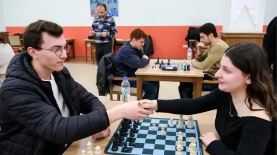 Satranç Tahtaları ve Katılımcılar