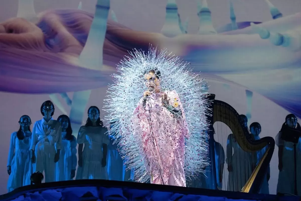 Björk'ten Grönland Bağımsızlığına Cesur Çağrı: Trump'a Karşı Sanatsal Protesto