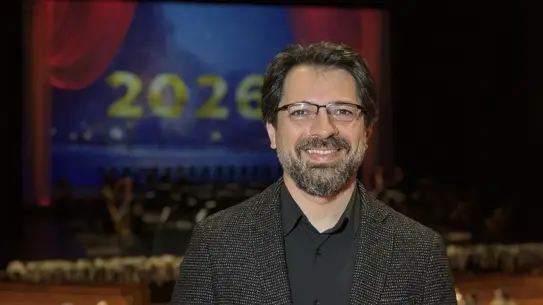 İDOB modern dans sahnesi