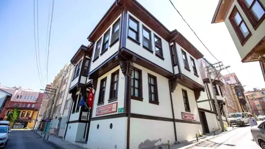 Bursa kütüphanelerinde düzenlenen bir okuma etkinliği