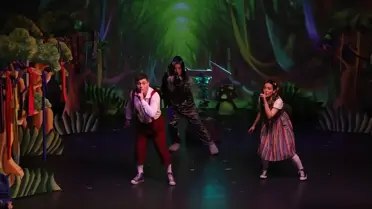 Okulumuz Orman sahne görüntüsü