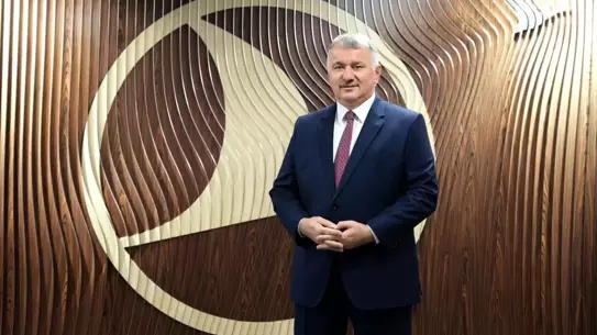 THY uçakları golf sahasında