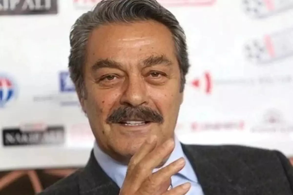 Kadir İnanır, Yoğun Tedavi Sonrası Ayakta Görüntülendi: Hayranlarına Umut Verdi