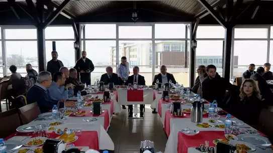 Gazeteciler Günü kutlamasından renkli sahne