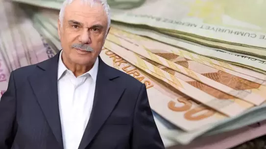 Halil Ergün market fiyatlarını gösterirken