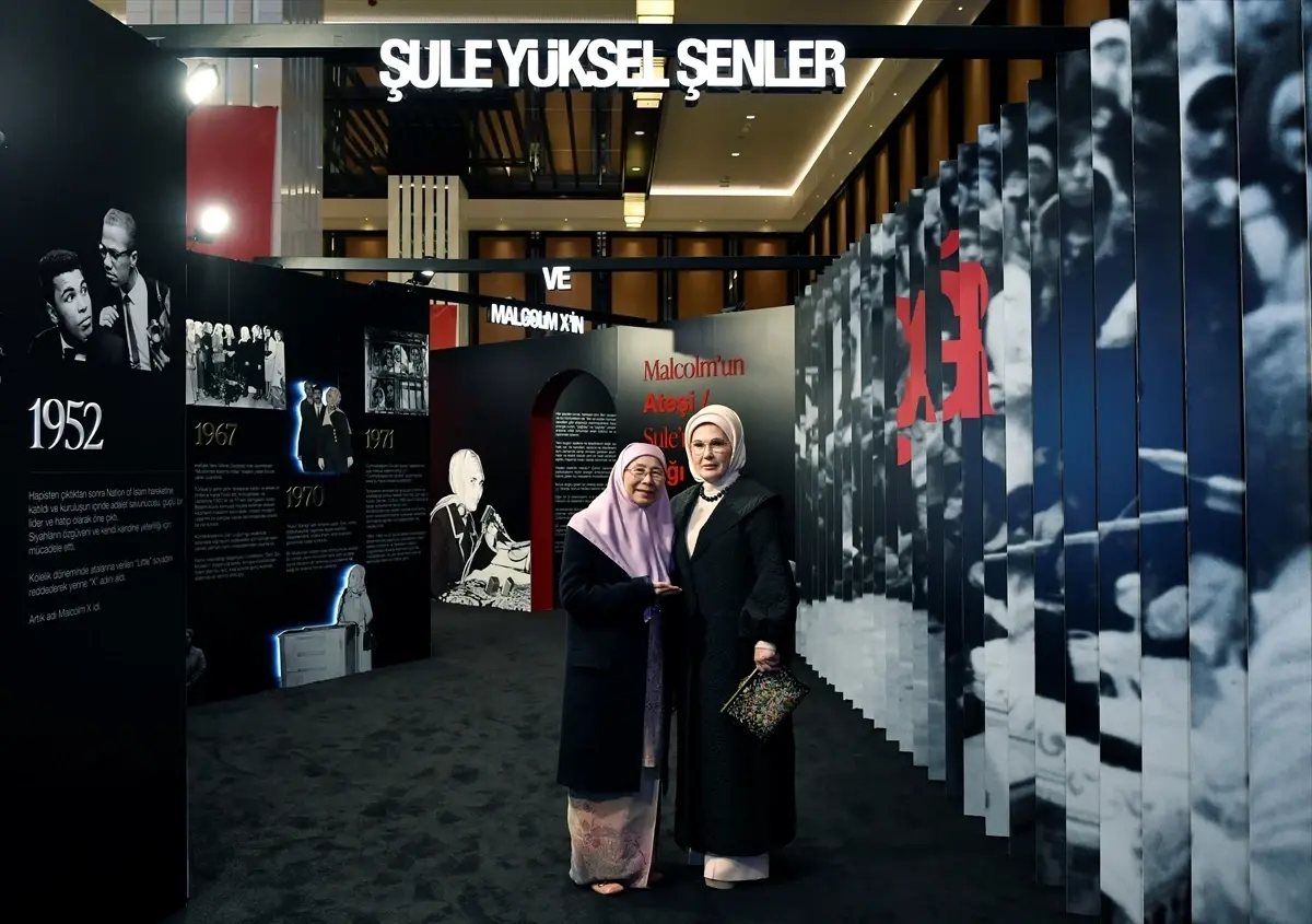 Emine Erdoğan ve Wan Azizah İsmail, Cumhurbaşkanlığı Kütüphanesinde Buluştu