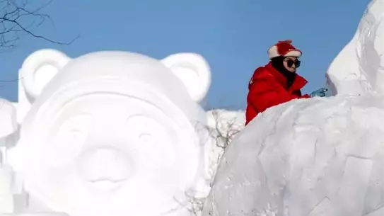 Harbin’in Buzlu Sahnesinde 28. Uluslararası Heykel Yarışı Açıldı