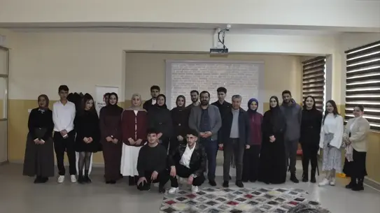 Muş Alparslan Üniversitesi müzik ve tiyatro etkinliği ana fotoğrafı