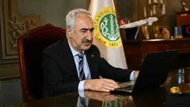 İstanbul Üniversitesi Rektörü Zülfikar, 2025 Yılının En İyi Karelerini Seçti