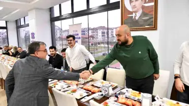 Başkan Hakan Şehirli konuşma yapıyor