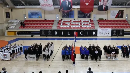 Voleybol maçından aksiyon görüntüsü