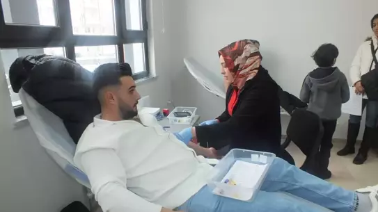 Sivas'ta Kan Bağışı Seferberliği Okul Bahçesinde Can Dostu Bir Adım