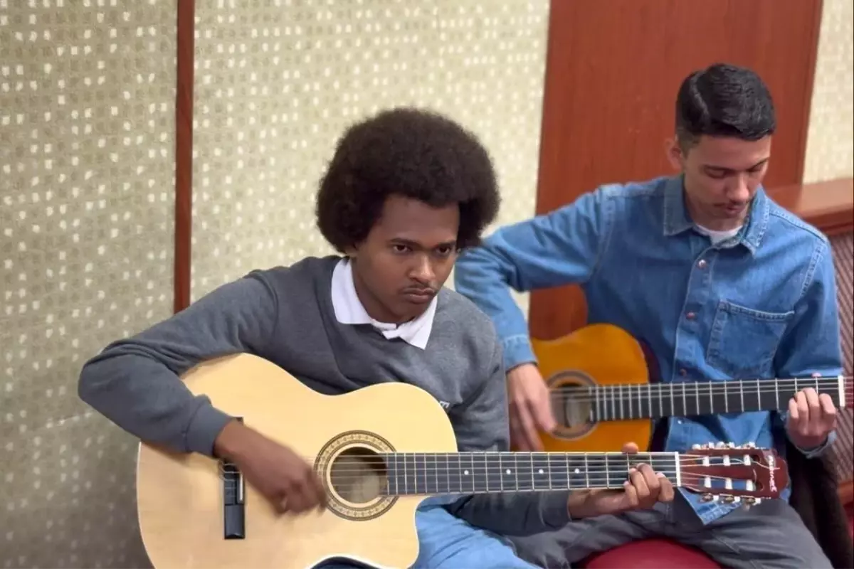 BŞEÜ’de Gitar ve Bağlama Dersleri Öğrencilerin Yaratıcılığını Besliyor