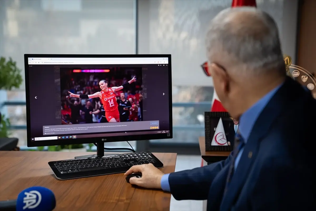 Yılın Kareleri Oylaması Başladı: Voleybol Lideri de Katıldı