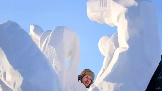 Harbin'de sergilenen kardan heykel örnekleri