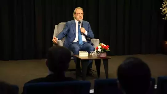 Sergide Sunulan Ana Görsel