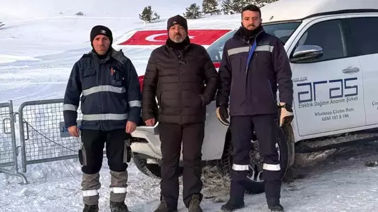 Aras EDAŞ ekipleri Sarıkamış'ta sahada