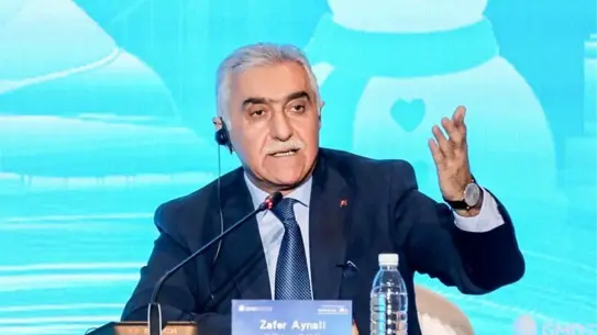 Etkinlikte konuşma yapan belediye başkanları