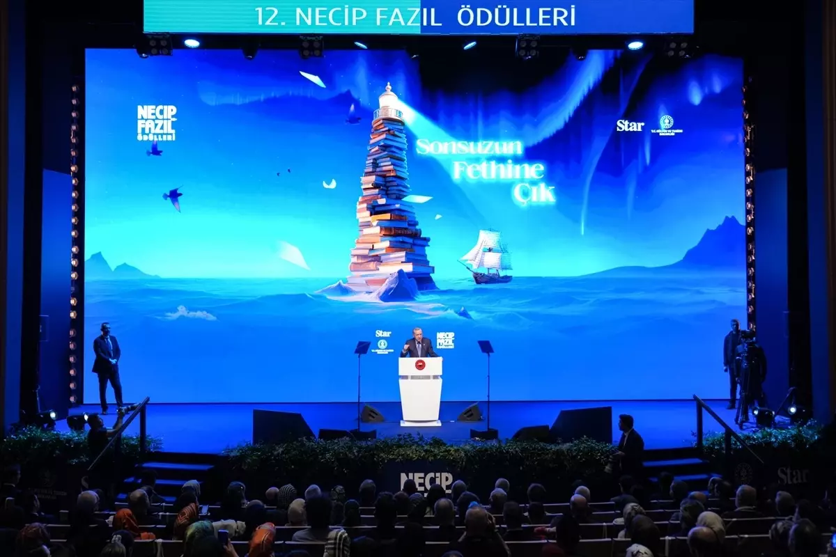 Cumhurbaşkanı Erdoğan, 12. Necip Fazıl Ödülleri Töreni'nde Sanatın Geleceğine Dair Görüşlerini Paylaştı
